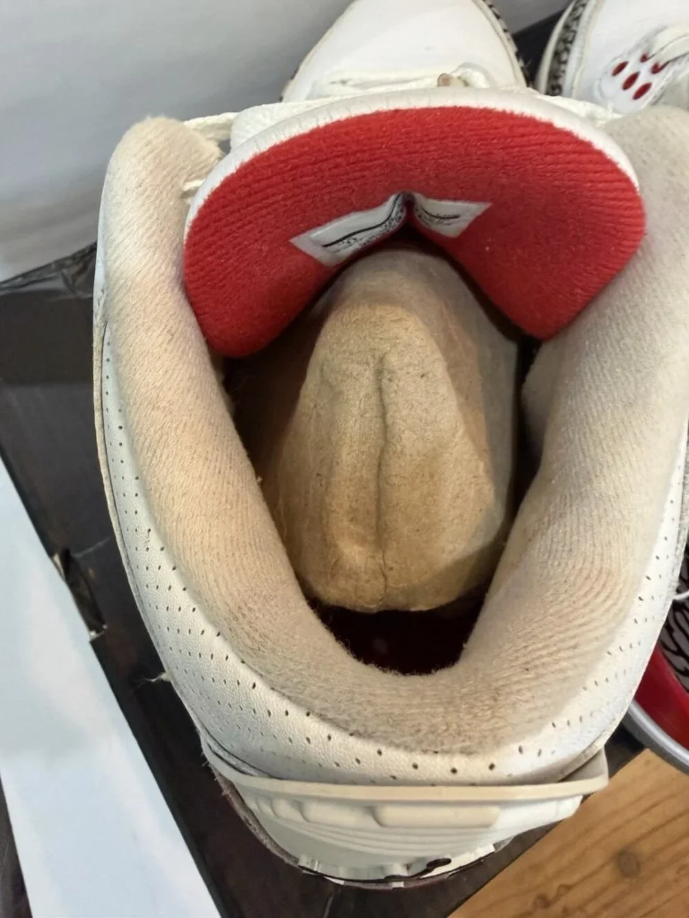 Air Jordan 3 Katrina Hall of Fame Fire Red Men's Size 11 White W/ Box